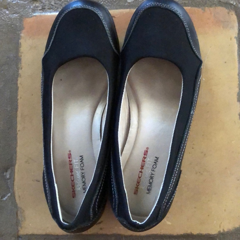 Skechers Size 8.5 Dressy Slip-On